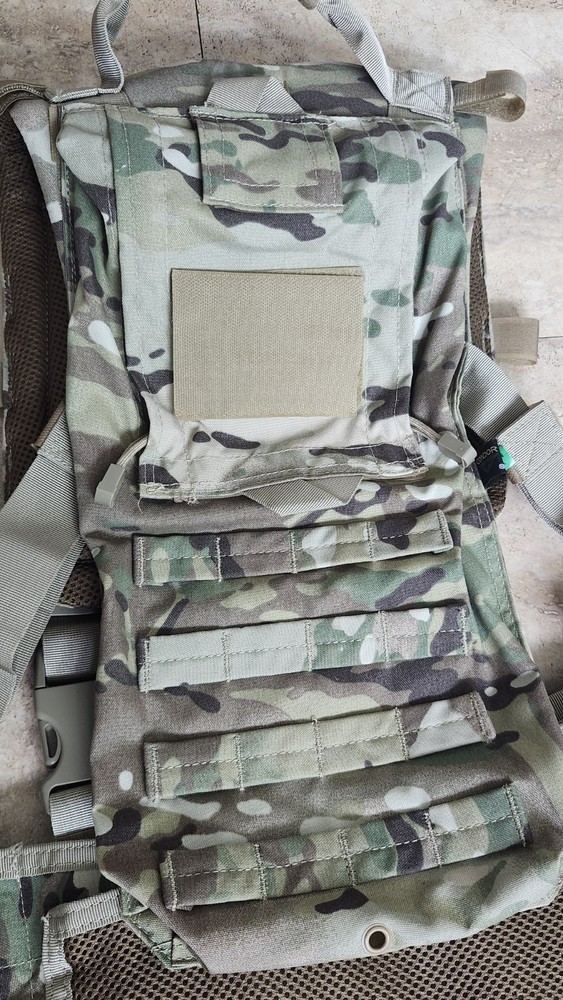 Condor Multicam Tacitcal Chest Rig W/ Pouches/hydration Bladder Insert