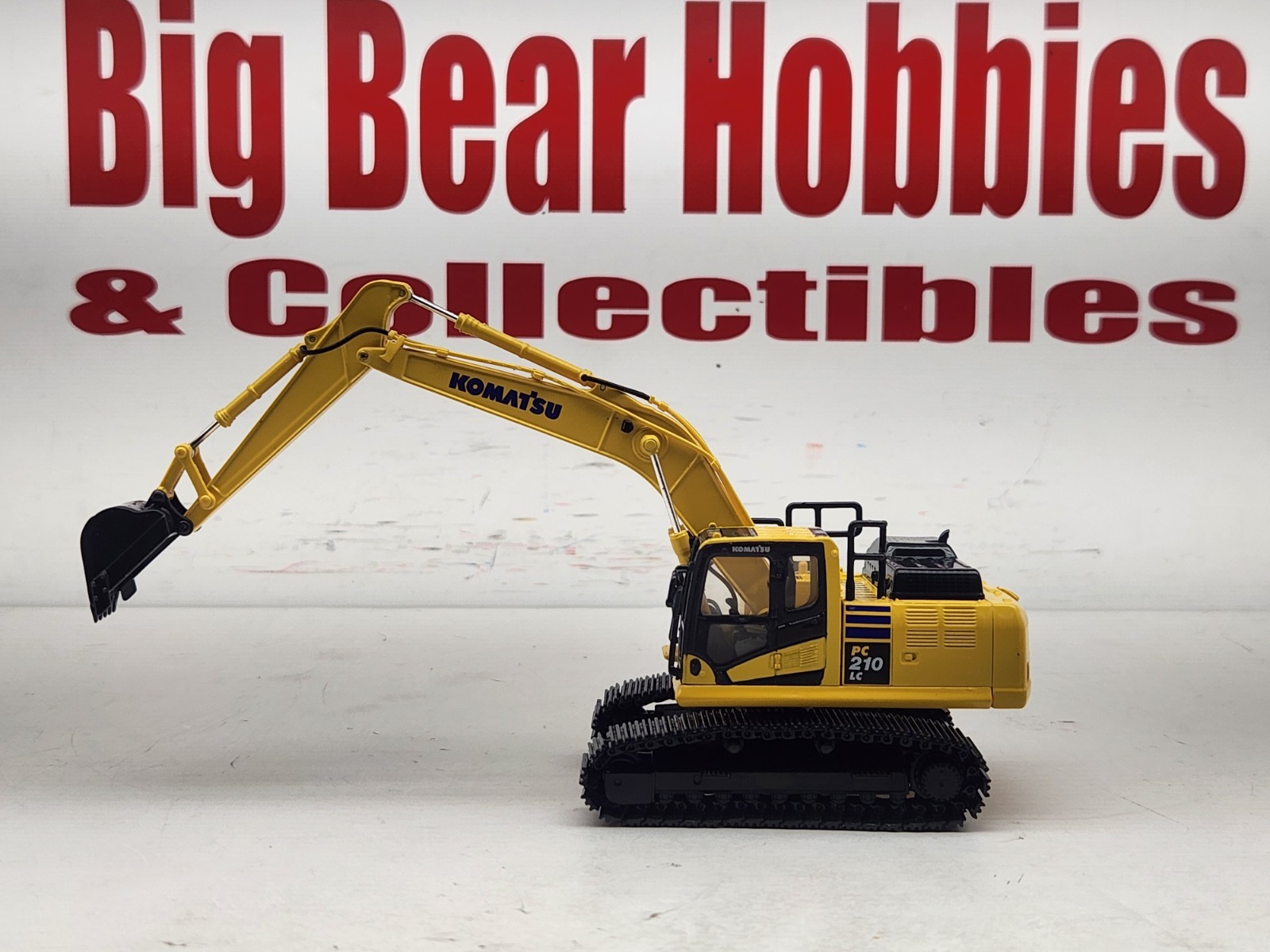 1/64 First Gear #60-0326 Diecast Komatsu PC210LC-11 Excavator