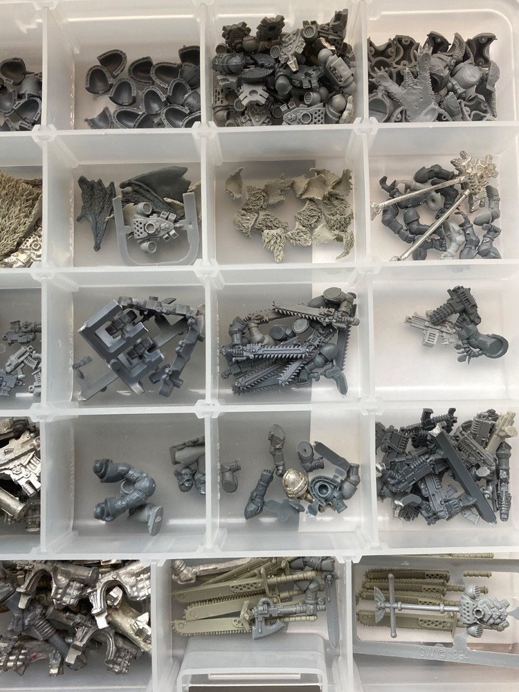 Space Wolf miniatures, weapons, bits, extras old sculpts