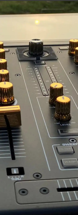 (11) Gold Chroma Cap Thin Encoder Knobs - for PUSH 2, SP404 MK2, Elektron & More