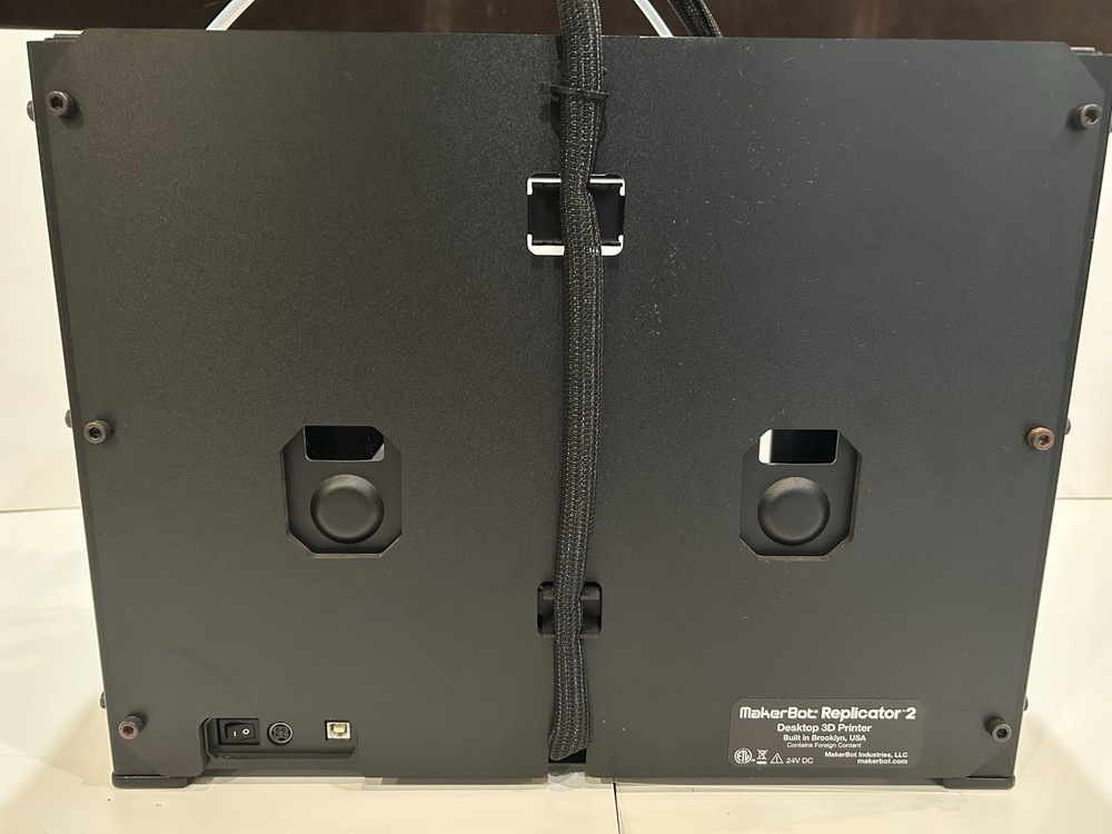 MakerBot Replicator 2 Desktop 3D Printer – Powers On, Untested, NO AC POWER CORD