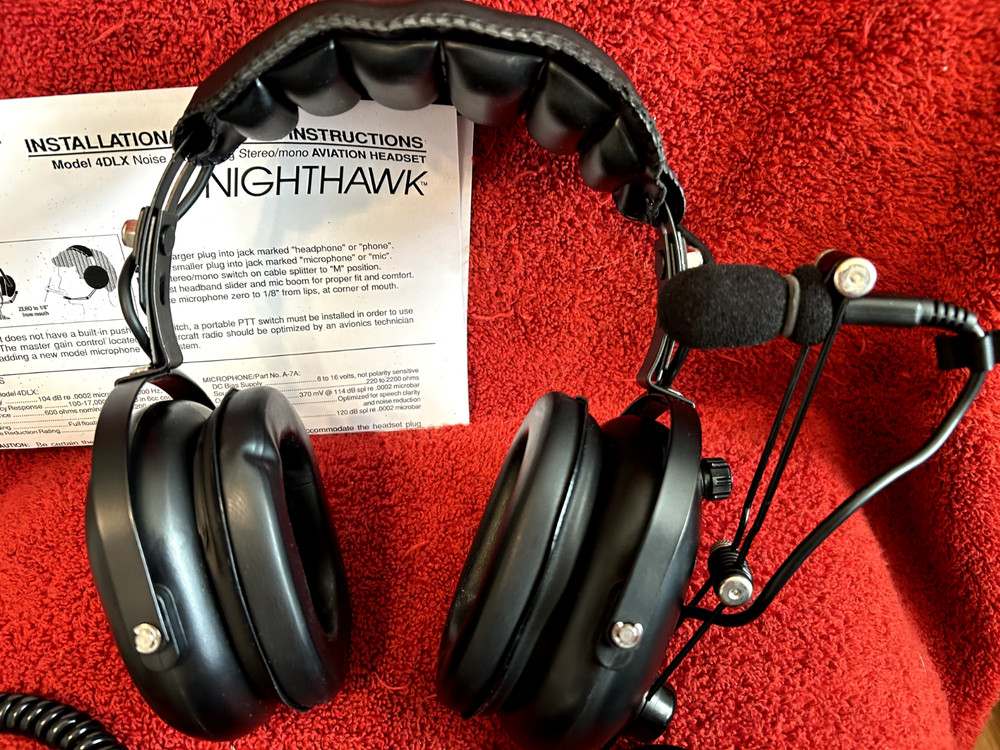 FLIGHTCOM NIGHTHAWK 4DLX NOISE ATTENUATING STEREO/MONO AVIATION HEADSET