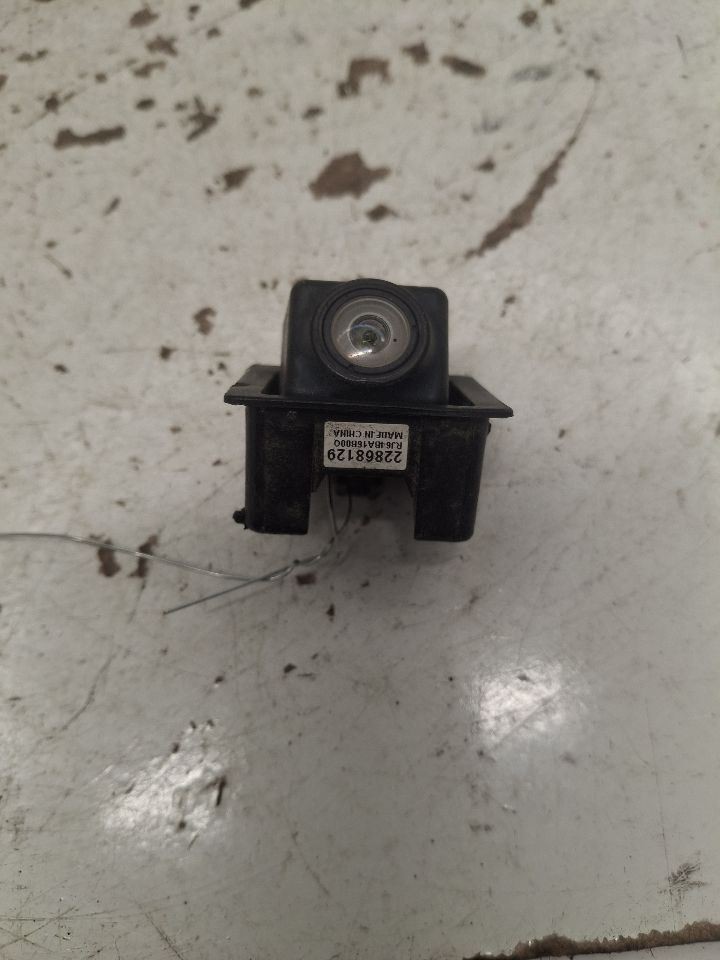Camera/Projector Camera Rear View Iftgate Mounted Fits 13-22 ENCORE OEM