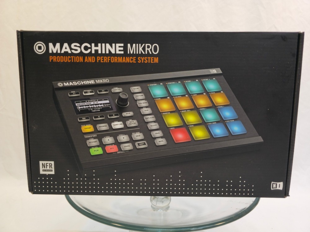 Native Instruments Maschine Mikro MK2 Drum Machine Controller
