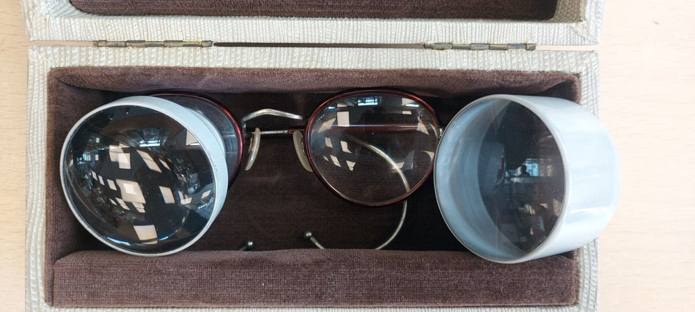 Low Vision Reading magnifying eyeglasses/ spectacles