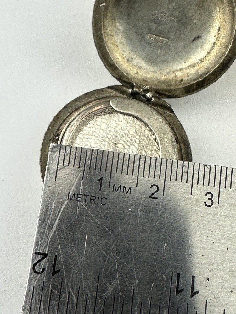 Antique Solid Silver Hallmarked Sovereign Single Case Available Worldwide