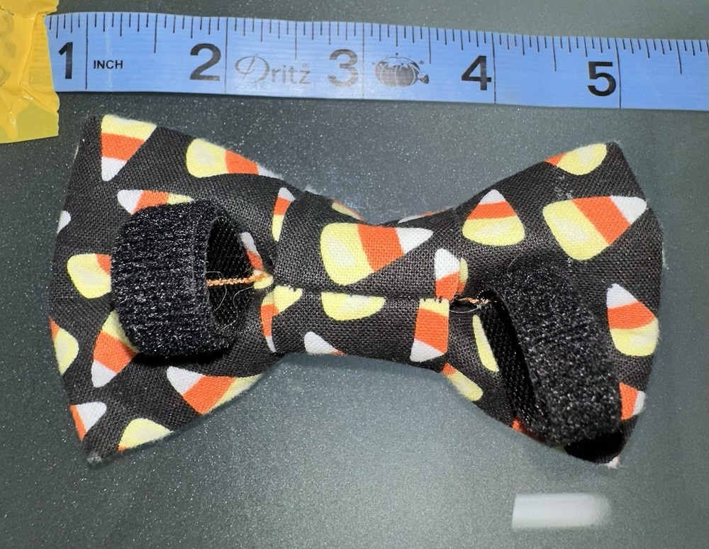 Handmade Over The Collar Bow Bundle (Candy Corn Pattern) - New