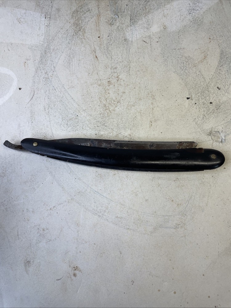 Straight Razor Frederick Reynolds
