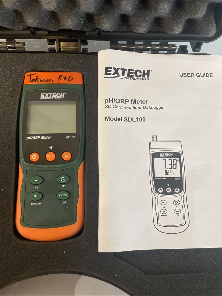 Extech SDL100: PH/ORP Meter SD Logger Kit