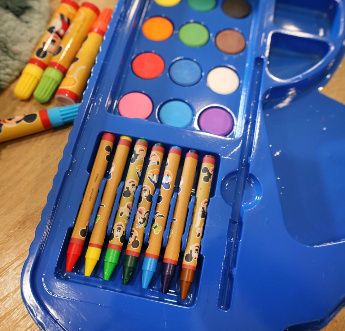 Disney Mickey Mouse Kids 40pc Art Supplies Coloring Marker Crayon Paint Pad Set