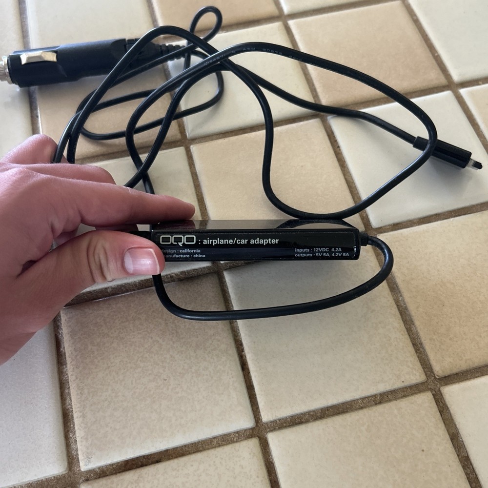 OQO Model 02 UMPC Mini PC – Working with Cables (READ)