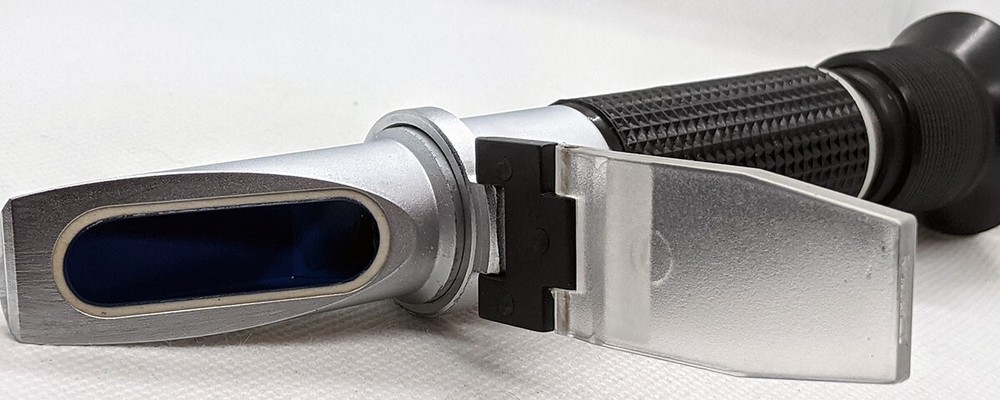 Today's Instruments Co. LTD Model Br32 Refractometer in Brix Units