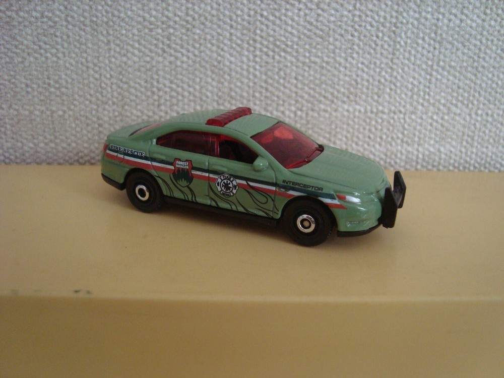 Matchbox Ford Interceptor Fire Rescue In Green MINT