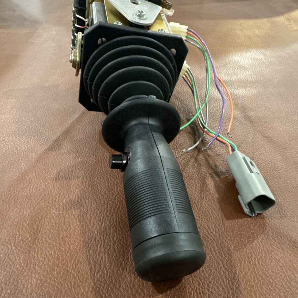 JS6 Multi Axis Controller Joystick OEM JS6M11897 QS# 31487 001 #B28