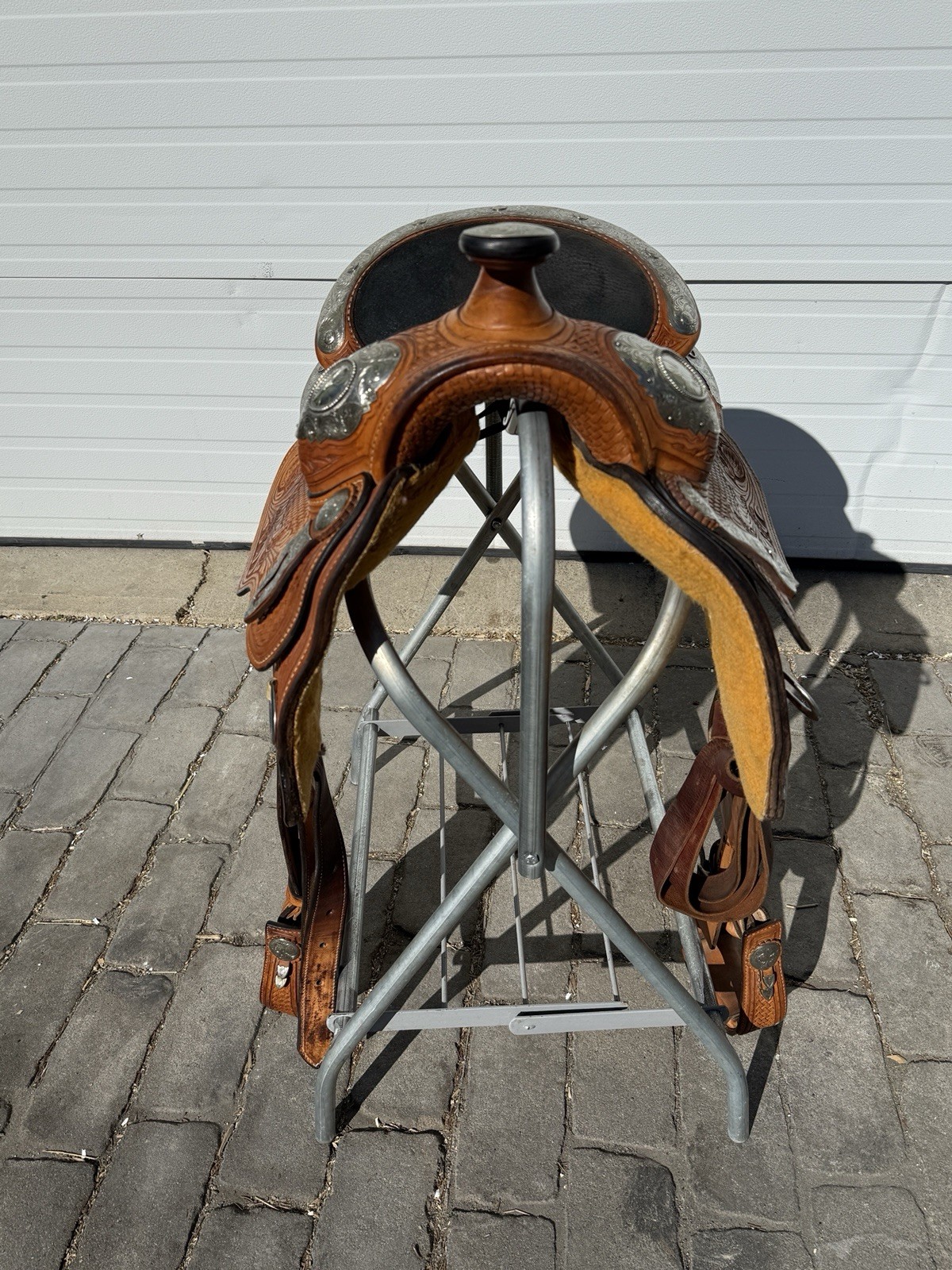 Dale Chavez 16” Western Show Saddle