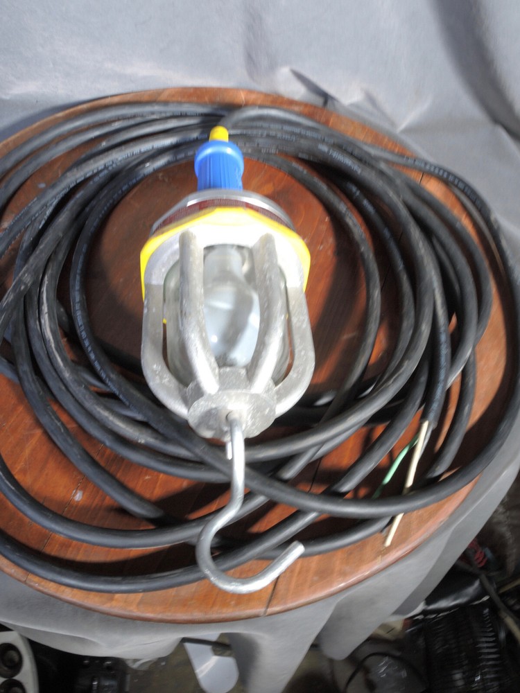 Ericson 2600 Drop LIght Temporary Lighting Hazardous Location Explosion Proof