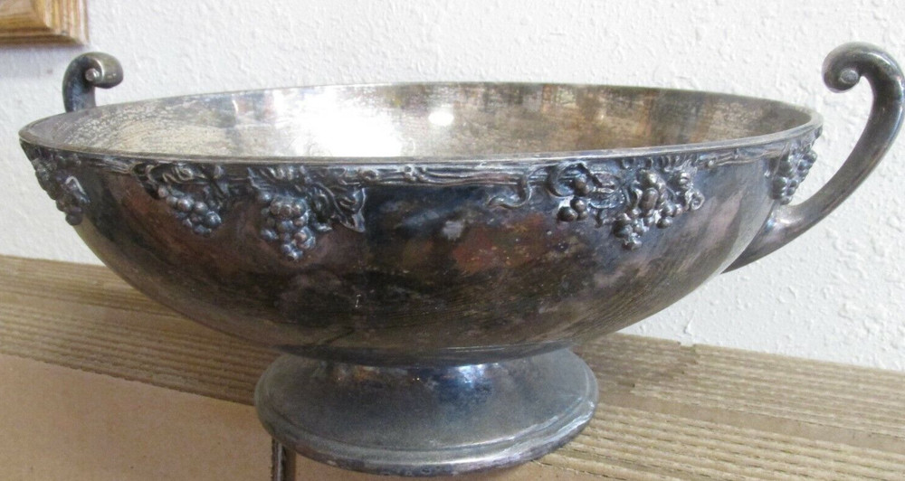 Academy Silver On Copper Silverplate   Double Handled Fruit Bowl collectible