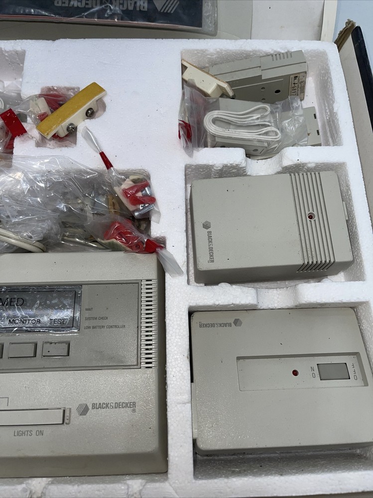 2 Vintage DIY Wireless Home Alarm Security System Black & Decker