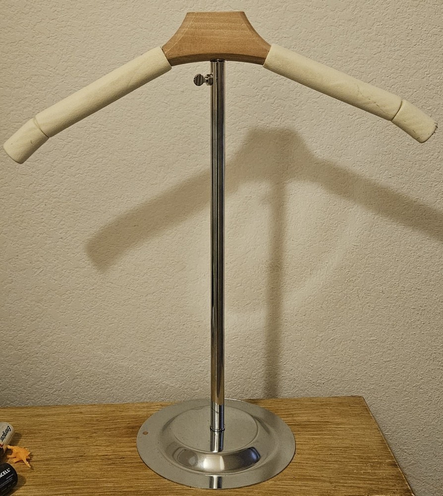 Adjustable Garment Display Stand for Retail Stores