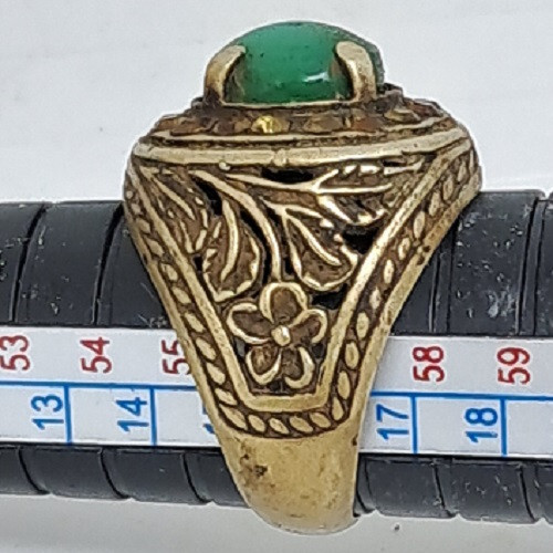 green old stone fortune whealthy ring amulet