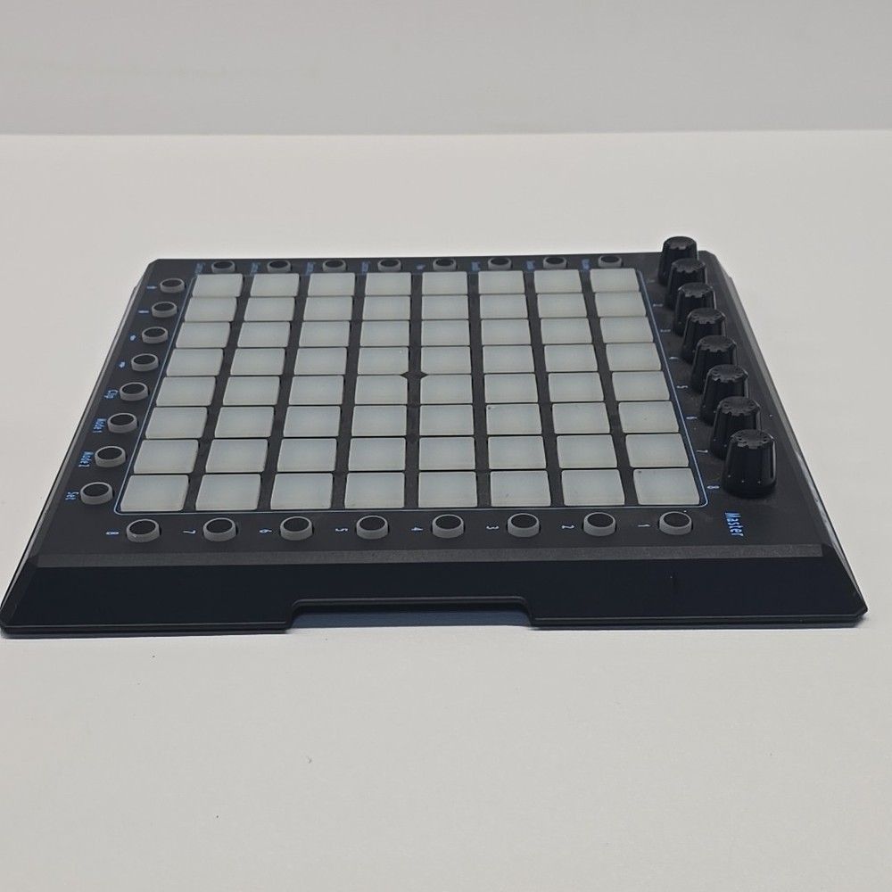 MidiPLUS SmartPAD MIDI 64-Key Controller & USB Cable MULTI-COLOR BACKLIGHT