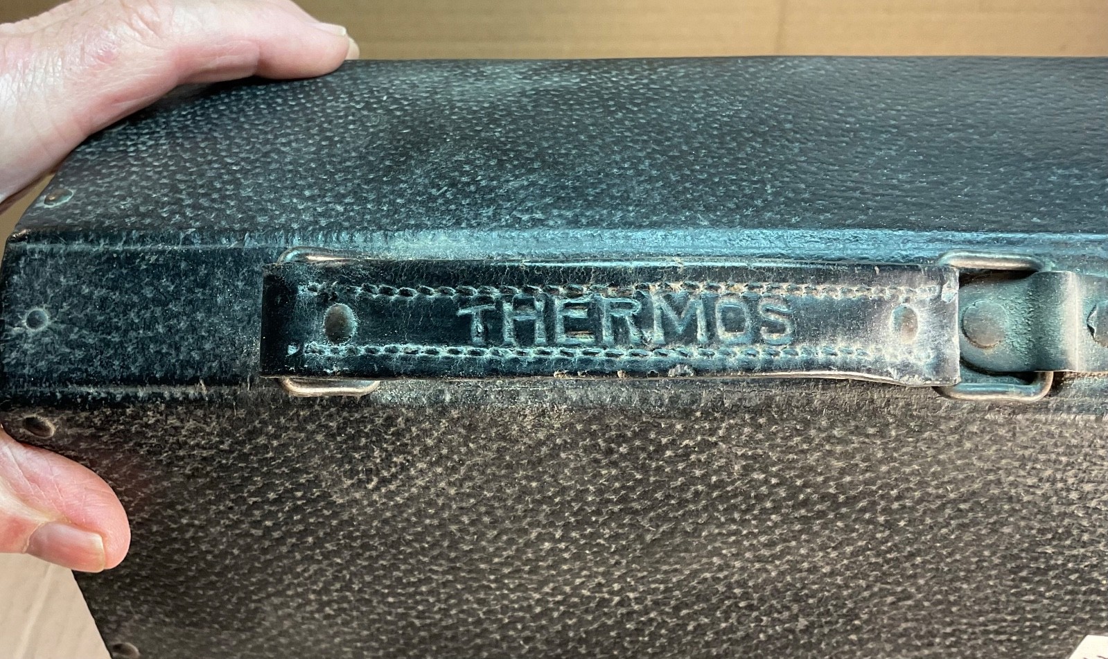 #330 RARE TYPE EARLY DOMED MINERS RAILROAD LUNCH PAIL DINNER BOX +THERMOS