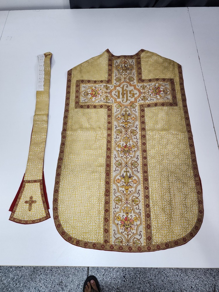 Antique Fiddleback Chasuble