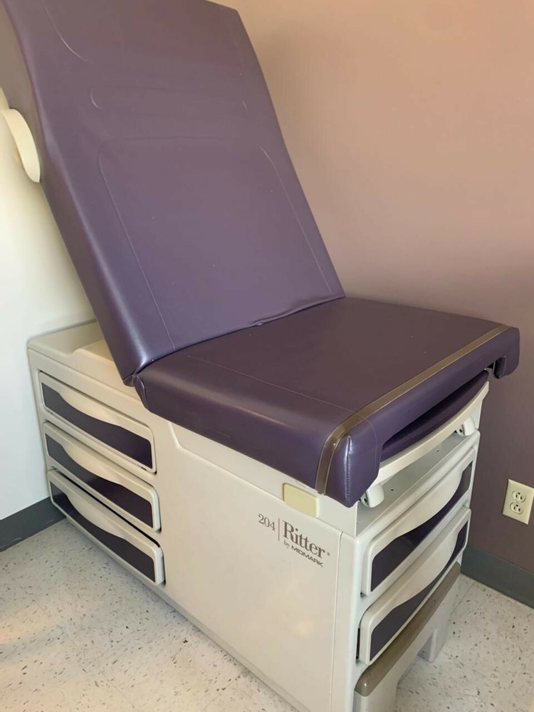 Midmark 204 Exam Chair
