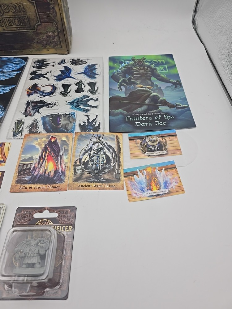 Dungeons & Dragons Dungeon In A Box Set With Multiple Items