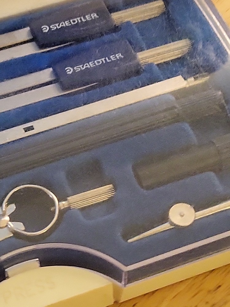 Staedtler Model 559 09 Student Drafting Class Compass 7pc set & OG Hard Case