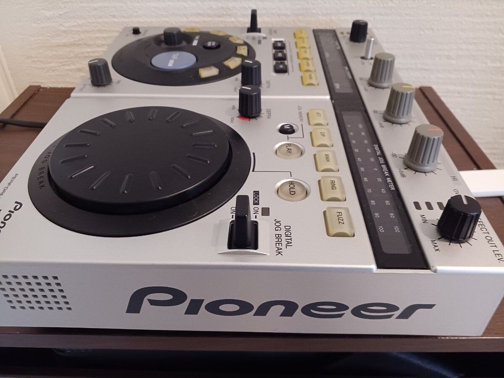 Pioneer DJ EFX-500 Silver Effects Box Audio Effector Mixer Controller