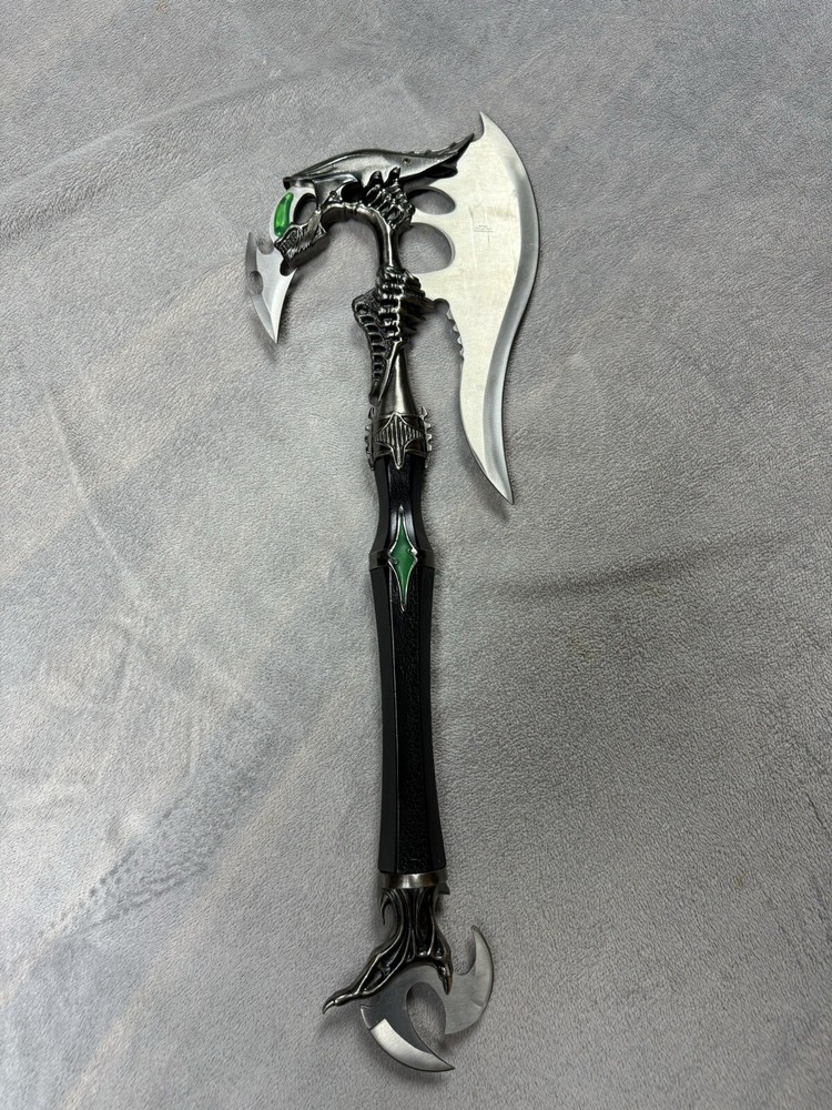 Unique Exclusive K Alien Themed Battle Axe with Dagger !!