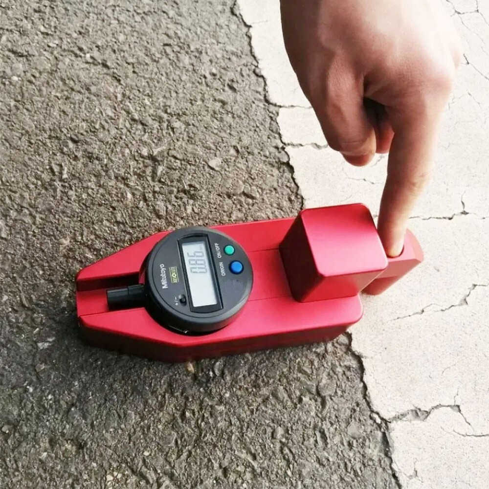 Road marking reflecting measuring instrument retroreflectometer