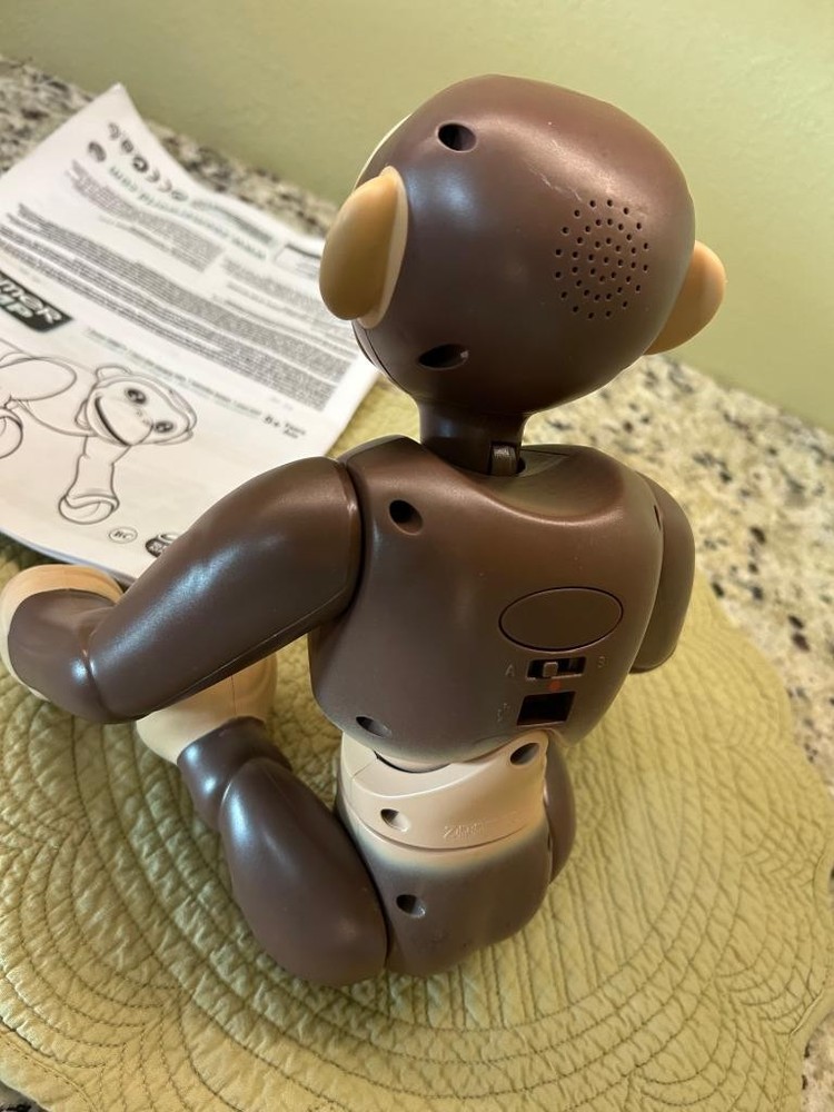 Zoomer Chimpanzee Monkey Robot Interactive Toy Spin Master International