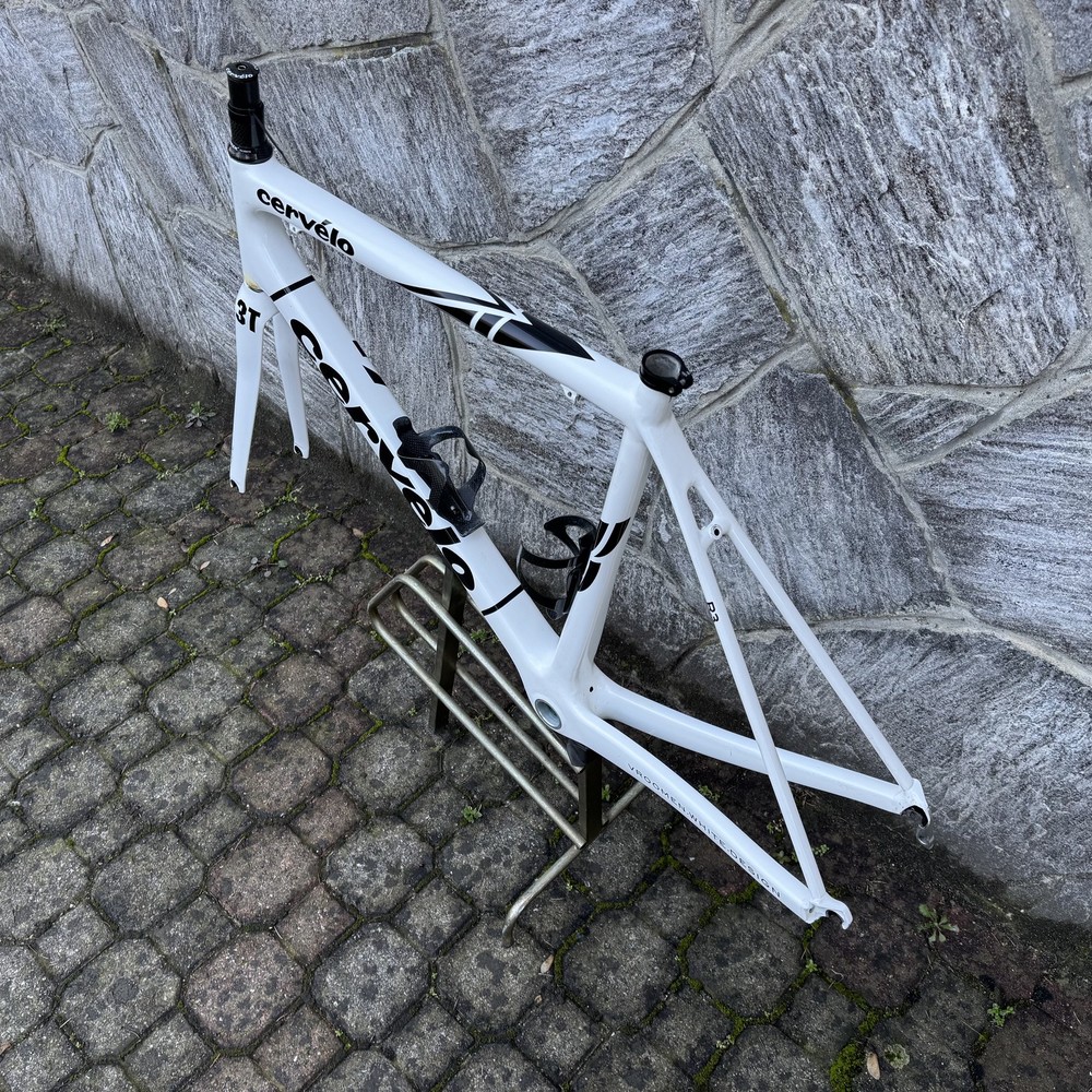 Cervelo R3 Frame - WORLDWIDE SHIPPING