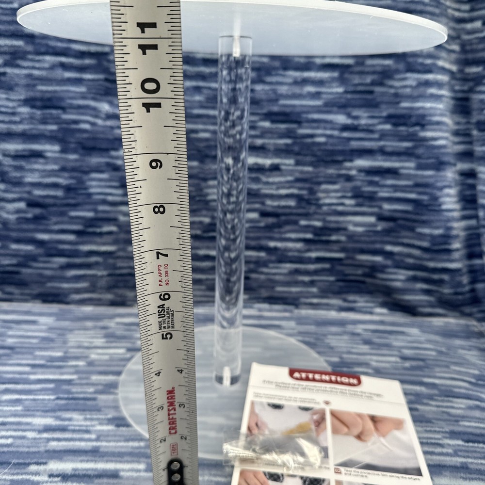 Clear acrylic pedestal Round