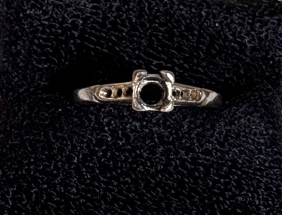 Platinum Solitaire Engagement Ring Setting – 0% IRID‑PLAT – Unmounted – 2.31g