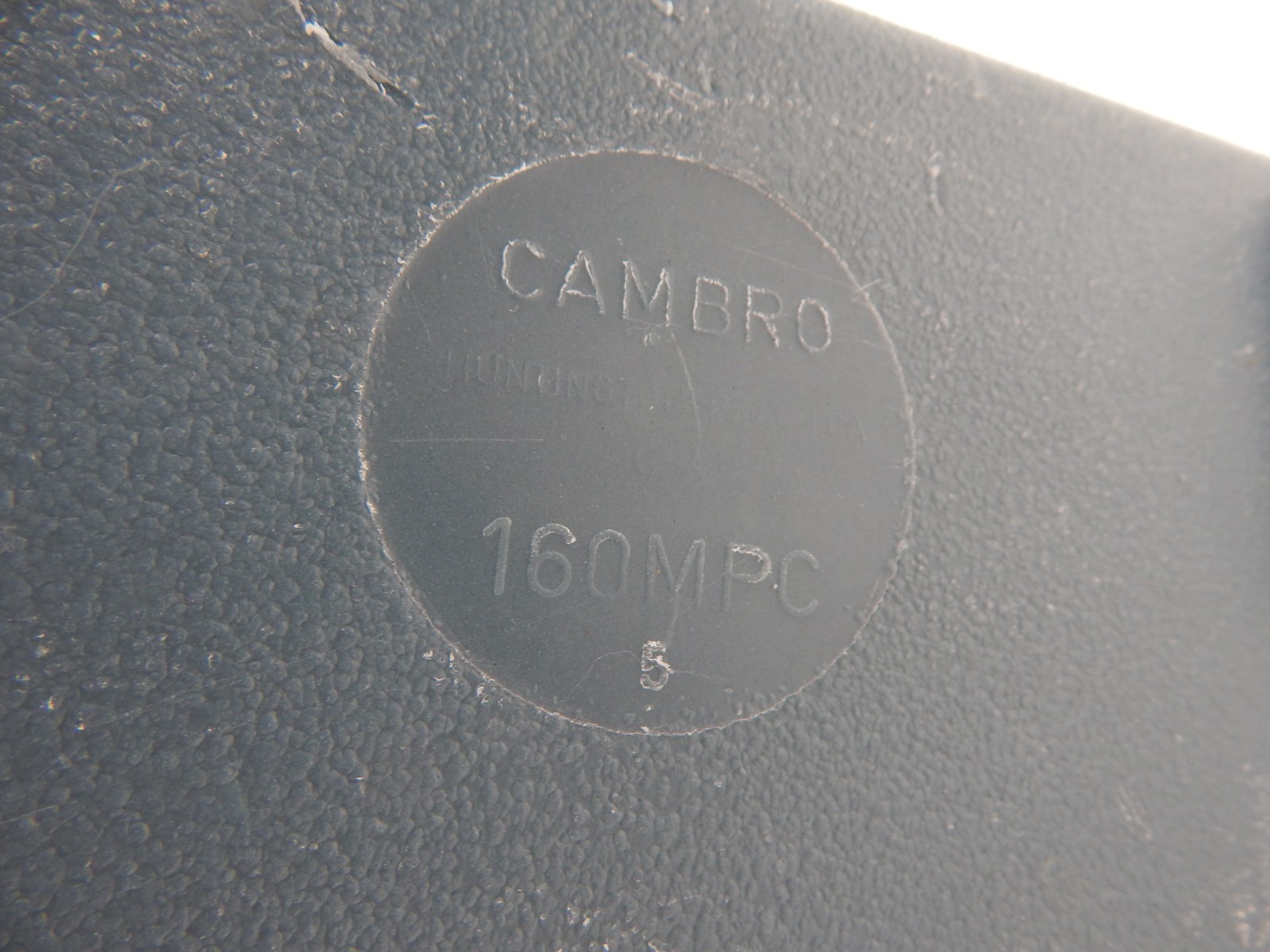 Cambro 160MPC Camcarrier Fits Full Sized Food Pans w/ Good Seal - Blue