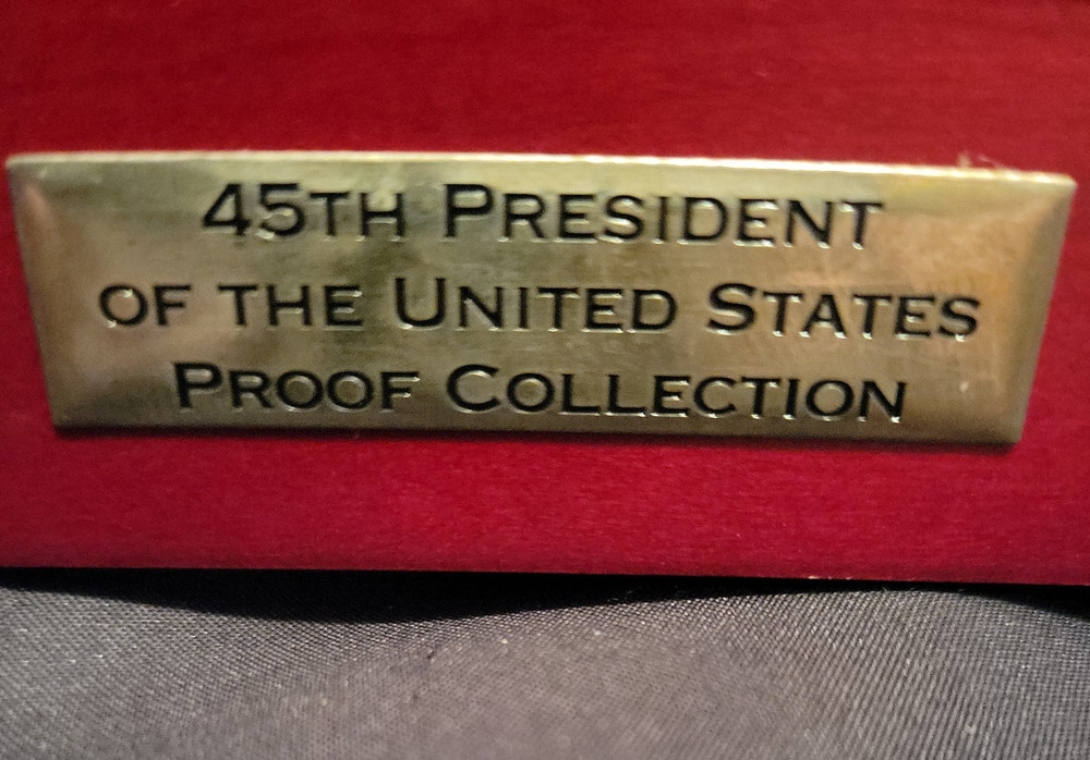 Trump Coin Collection In Display Case (4)