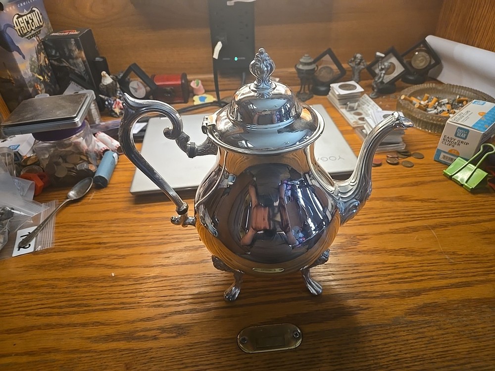 Sheridan Silverplated Coffee And Tea Pot With Tray