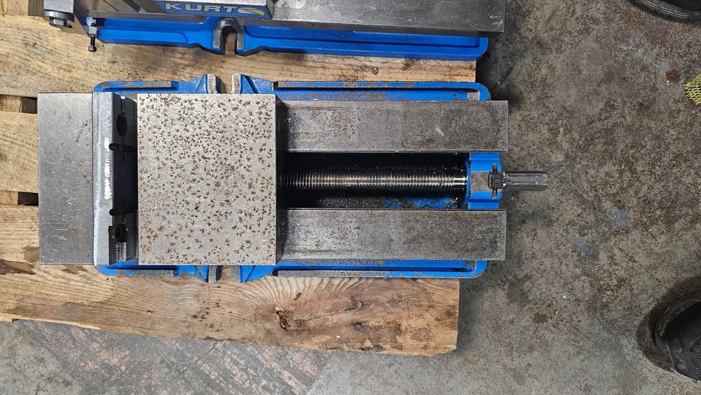 KURT DX6 CrossOver Machine Vise