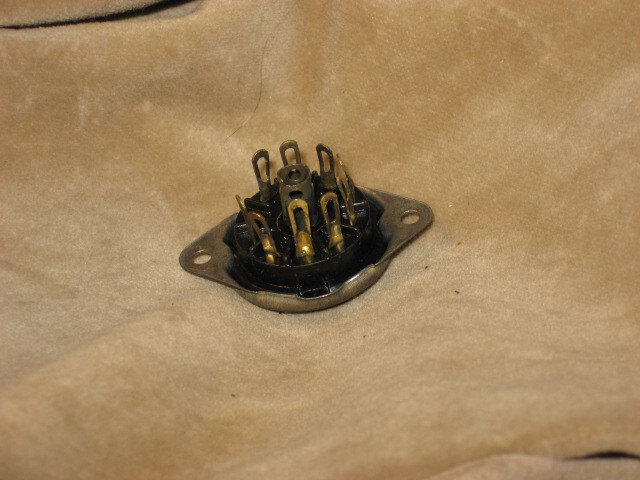 Tube Socket, 9 pin, chassis mount, new
