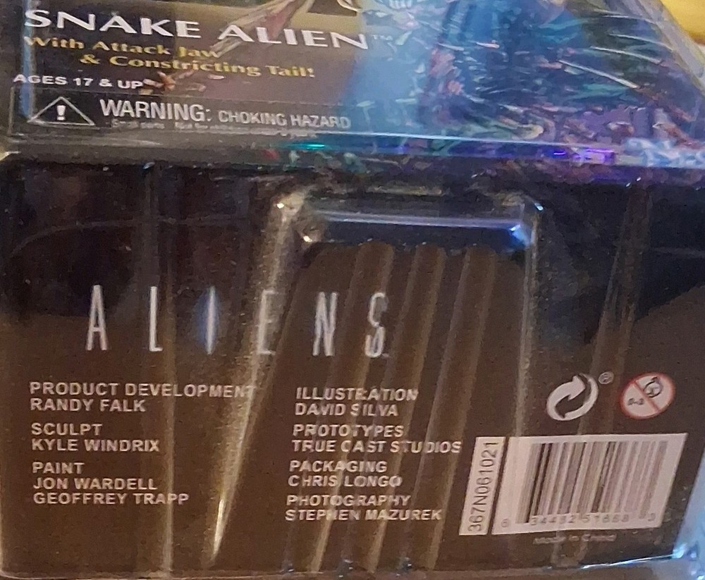 NECA Aliens Snake Alien Action Figure Attack Jaw Constricting Tail