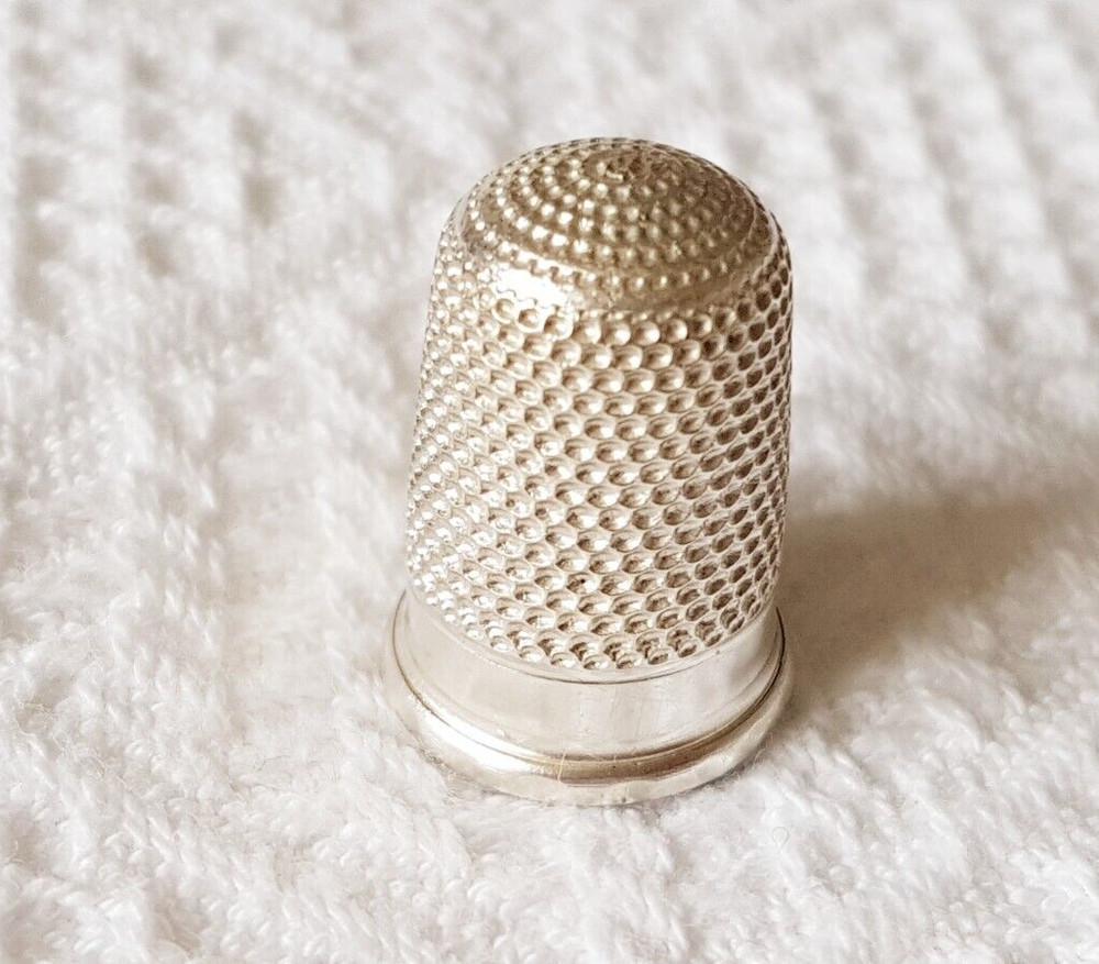 THIMBLE ~ 1914 ~Dimple Pattern ~ Hallmarked Sterling Silver (Chester)