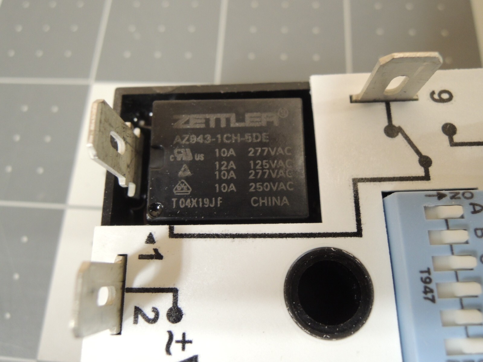 MACROMATIC Multi-Function Encapsulated Timing Relay: Surface Mounted, 12 to 125V