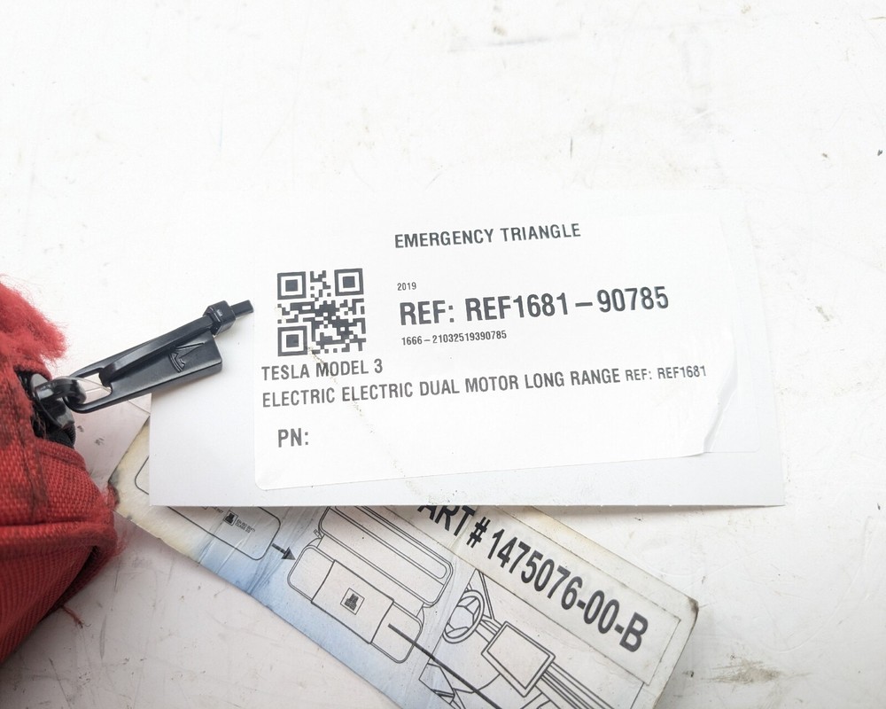 TESLA MODEL 3 EMERGENCY WARNING TRIANGLE 2019