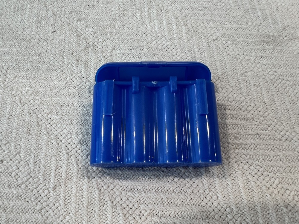AA/AAA Battery Plastic Storage Case, Blue