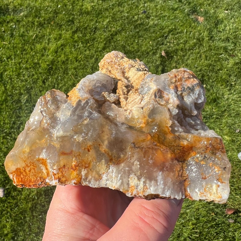 Graveyard Point Plume Agate Rough 836gm (A22)