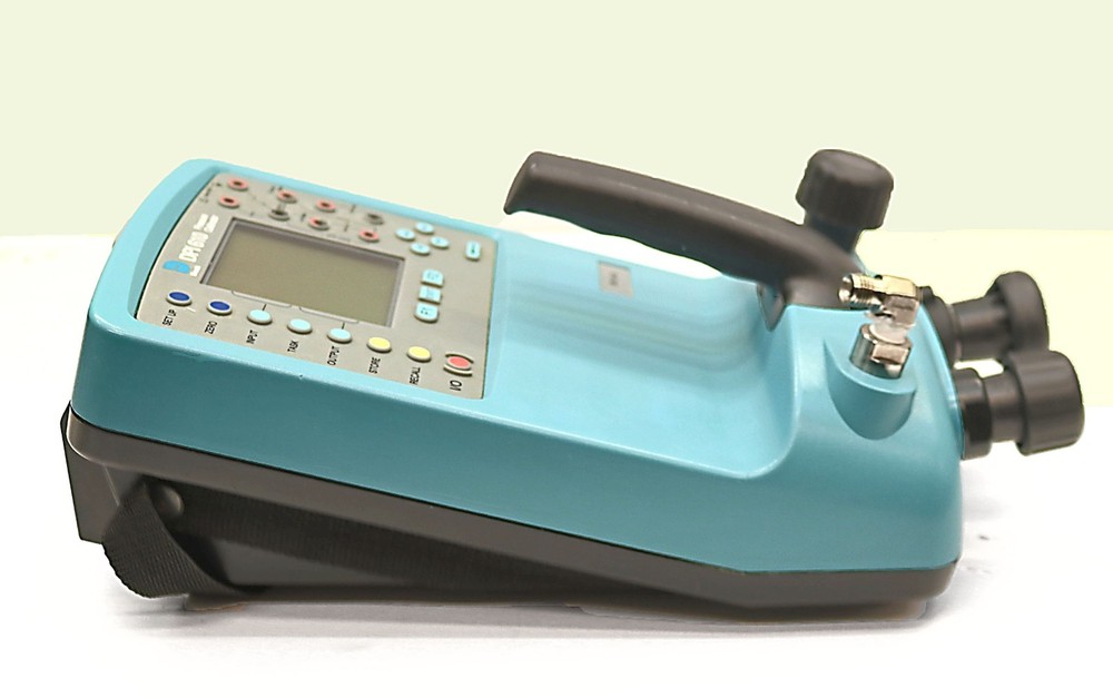 Druck DPI 610 Portable Digital Pressure Calibrator