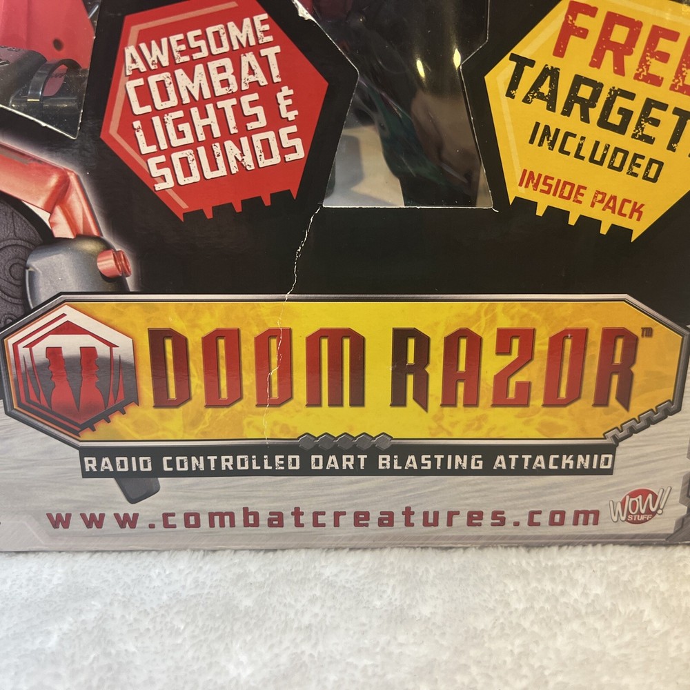 NEW DOOM RAZOR R/C Blazter Robot Combat Creature REMOTE CONTROL. Opened Box.
